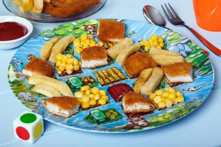 Playte Adventure - Across the river game plate with food