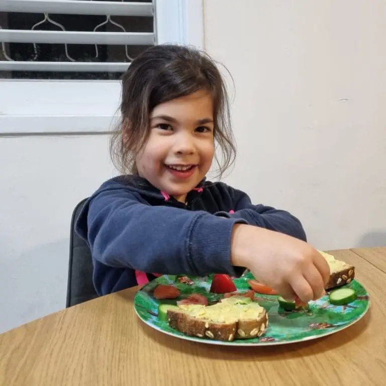 Rotem eats with Playte